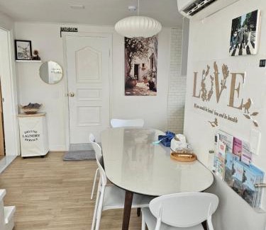 Yongsan-gu Apartment | Itaewon 7-min Entire House w Private Terrace Sleeps 8 Welcome Meal Free Bibimbap 1 time per stay