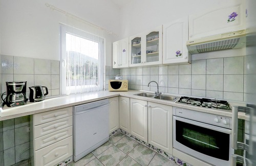 Mrljane House | Ivana vacation home with pool, sea view and balcony - Ivana