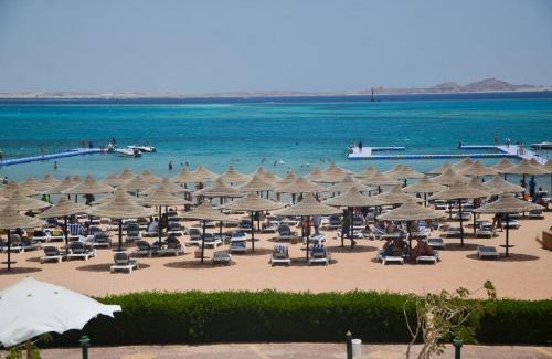 Ras Nasrani Resort | Ivy Cyrene Island Aqua Park Resort