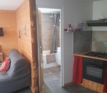 La Tour-dʼAuvergne Apartment | Iziomi