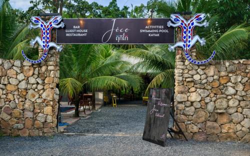 Kampot Bed & Breakfast | Jéco Restaurant Bistronomique & Guest House