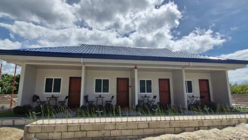 Moalboal Apartment | J & L Apartelle