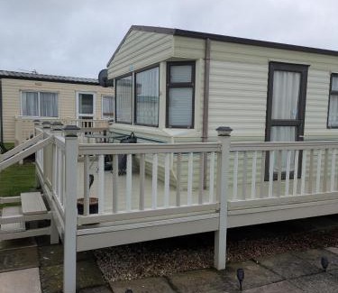 Skegness Ski Chalet | J4 Millfields 4 berth lead person must be over 30