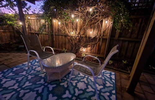 Ocean Grove Villa | Jac's Pad - King Size Bed - 450m to beach