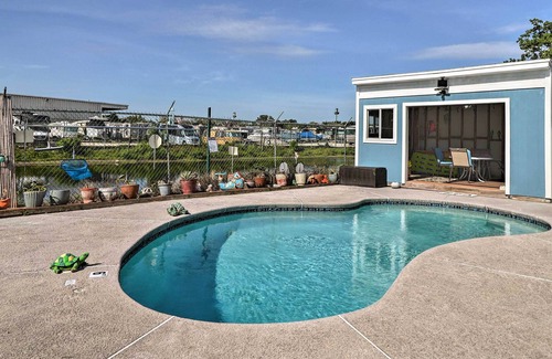 Golden Glades - The Woods House | Jacksonville Home, Near Beach & Mayo Clinic!