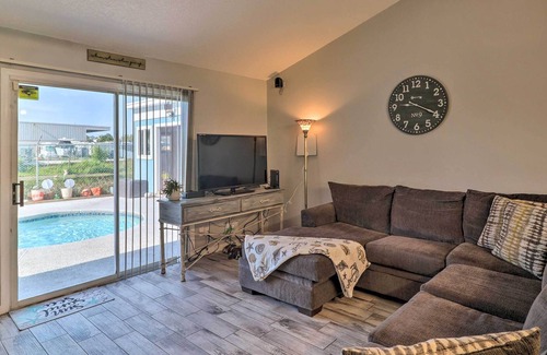 Golden Glades - The Woods House | Jacksonville Home, Near Beach & Mayo Clinic!