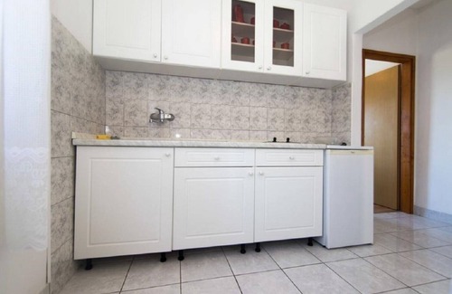 Vis Apartment | Jakša - Close to the sea & Free Parking - A2