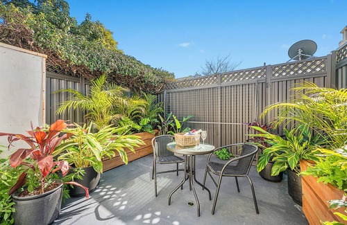 Newtown House | Jam Home | Heart of Newtown Gem Stylish Central Convenient minutes to King St
