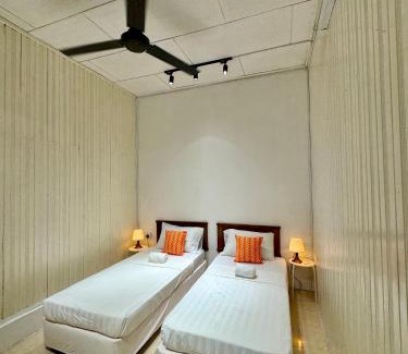 Kuala Berang House | JAMBU MANIS STAY- WIFI, NETFLIX, Business Traveller Friendly, Family Comfort, Easy access to Town