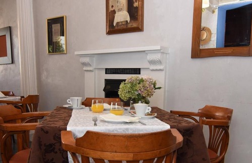 Siska District Bed & Breakfast | Janez Rooms