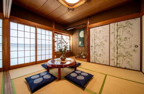 Higashi Ward House | Japanese style Pvt Accom Max6ppl 3BR 100sqm 月下Gecca