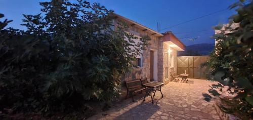 Himare House | Jardin miraculeux