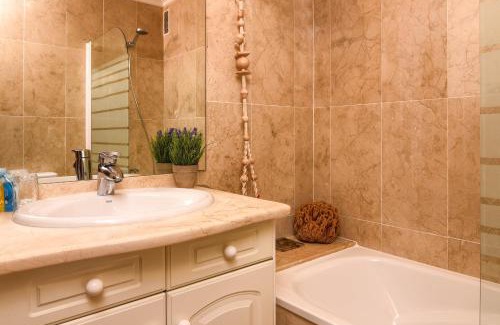Aduanas Apartment | Jardines de Noa