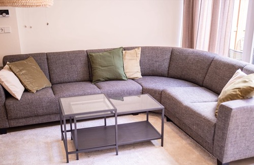 Delfshaven Apartment | Jaw-dropping 3 Bedroom Apartment 117m2 -NB304J-
