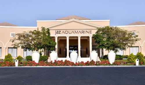 Village Road Resort | JAZ Aquamarine
