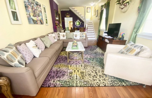 Mid-City House | JAZZ FEST AVAILABILITY