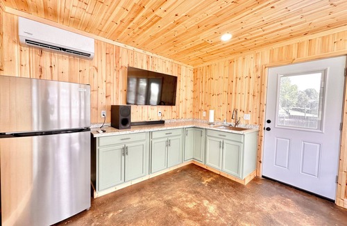 Negreet Cabin | JB's Place