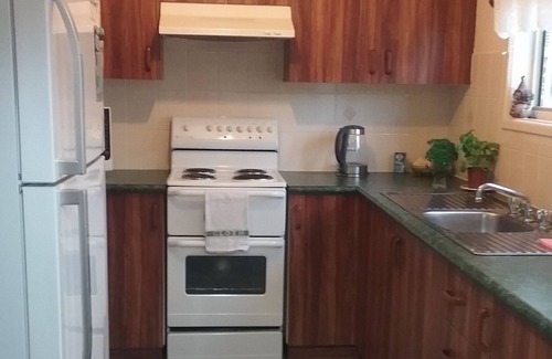 Sanctuary Point House | Jean's Cosy Sunny Cottage nSanctuary Point NSW n Palm Beach is close by.