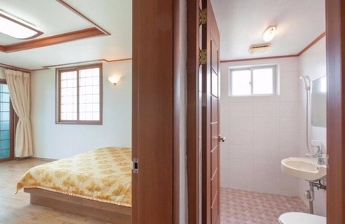 Downtown House | Jeju Badagasuimteo Pension
