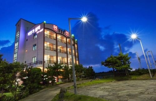 Downtown House | Jeju Badagasuimteo Pension