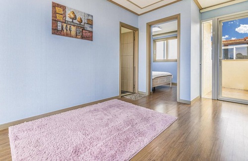 Hallim House | Jeju Basafan Spa Pension