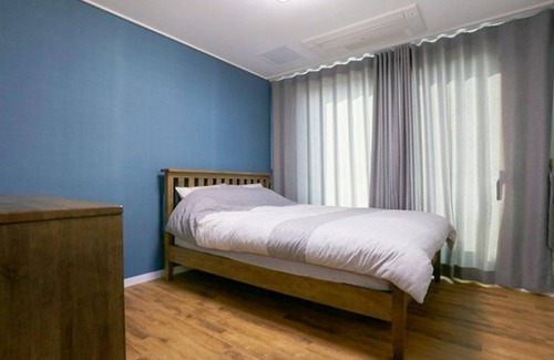 Downtown House | Jeju Castle Blackstone Pension