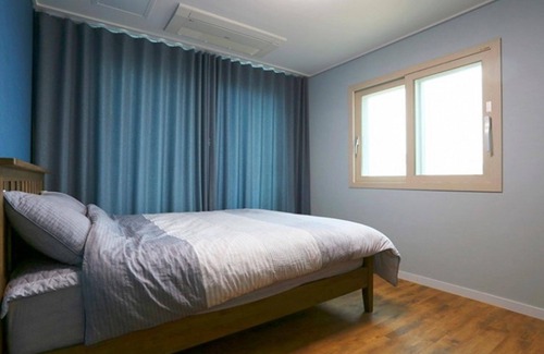 Downtown House | Jeju Castle Blackstone Pension