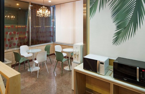 Downtown House | Jeju Hiker Hotel