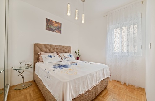 Dubovica Apartment | Jelena Apartment