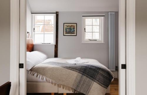 Canterbury House | Jesticos, Beautiful Central , 1 Parking included