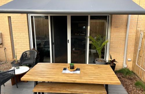 Rosebud House | JettyWalk, Stunning 3br townhouse, walk to beach