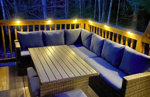 Ludlow House | Jewel Brook Cottage- 4BR house on a tranquil flowing brook!