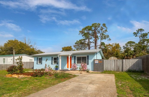 Port St. Joe House | JEWELL COTTAGE IS ADORABLE & AFFORDABLE! CLOSE TO ST JOE BAY!