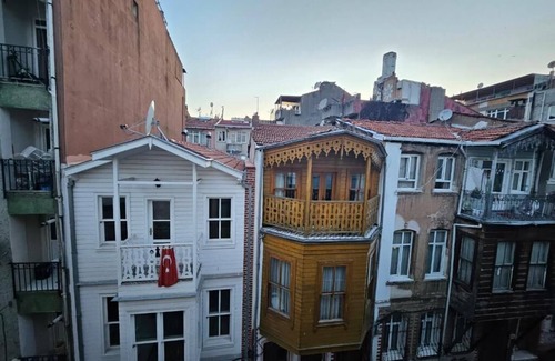 Rasimpasa Apartment | JİRHOUSE SARIKÖŞK SUİT