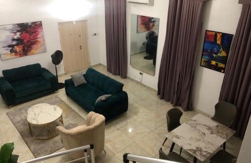 Ofin House | Jilles apartments -4bedroomduplex24hrlight&security