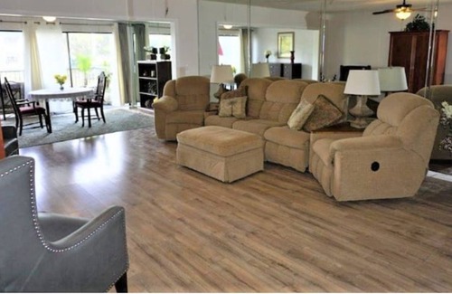 Lutz House | JIM MILLER 2 BDRM "ISLAND BREEZE" w/GOLFCART T-1