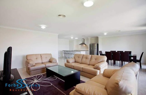 Jindabyne House | Jindabyne Executive.