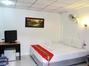 Karon House | JJ karon beach hotel
