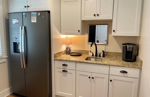 Ocracoke House | JoBell: Spacious Newly Renovated Home
