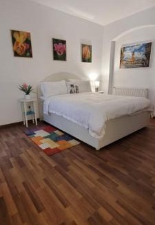 Brasov City Centre Apartment | John Residence Aparthotel Brasov with Parking Option
