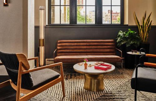 Downtown Pittsburgh Hotel | Joinery Hotel Pittsburgh, Curio Collection by Hilton