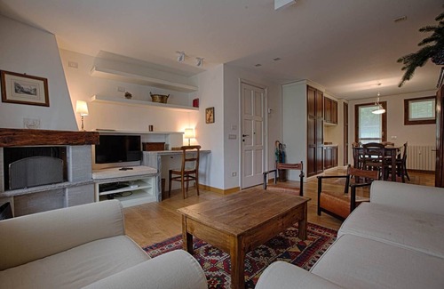 Courmayeur Apartment | JOIVY Courmayeur Imperial Suite Home Plangorret