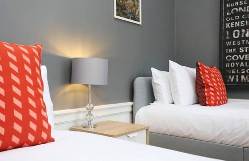 Stockbridge Apartment | JOIVY Delightful 3-bed flat near Inverleith Park