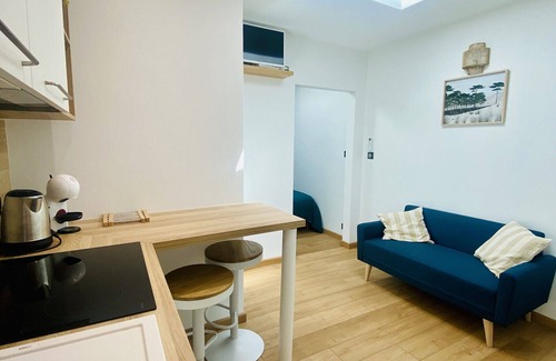 Biscarrosse Plage Apartment | Joli Appartement Type Suite Hôtel entièrement renovée en centre-ville, proche Plage (215)