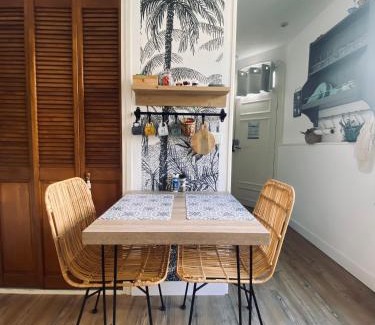 Carqueiranne Apartment | Jolie studio climatisé avec parking et proche de la mer