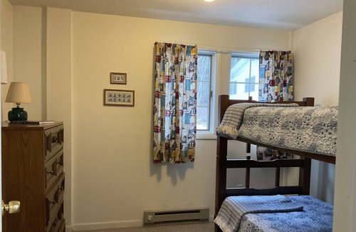 Lake Leelanau Condo | JOLLI-LODGE~Beach Resort in Leland