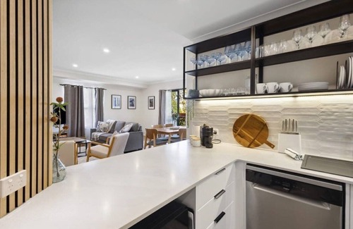 Northbridge Apartment | Jolly on James- 2BDR
