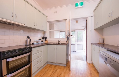 Burnie Apartment | Jones On Wilson Boutique B&B