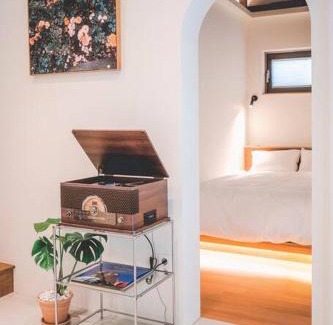 Jongno Villa | Jongno Haru - Modern Private Hanok stay for only one group