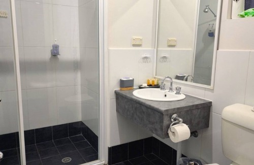 Sussex Inlet Apartment | JOPEN MOTEL UNIT 6, TOP NOTCH